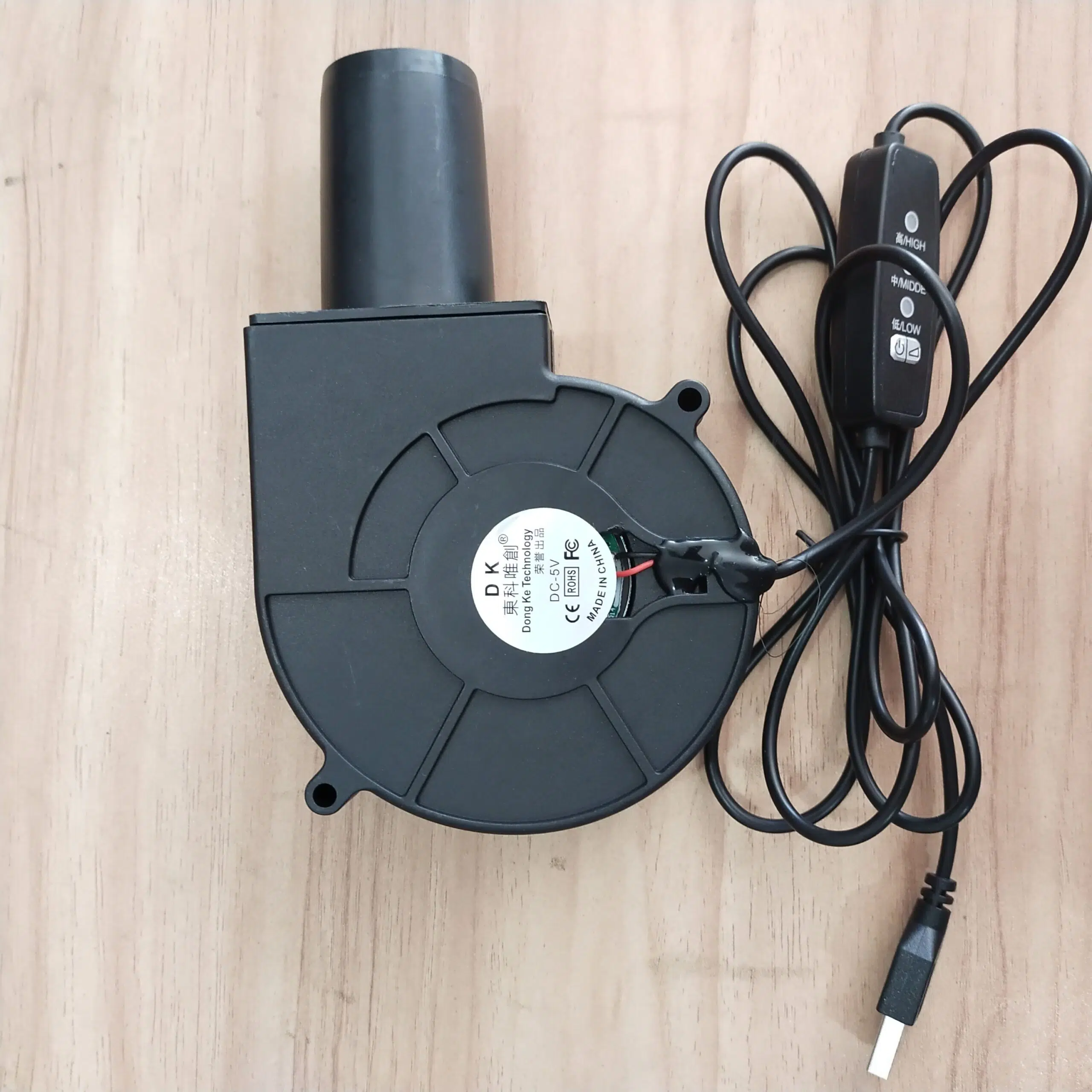 1000010342-scaled.jpg 4028-USB blower - Image 1